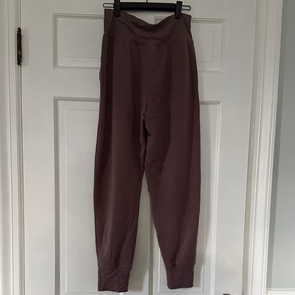 Athleta Coaster Luxe High Rise Jogger in dusty rose - Picture 8 of 11